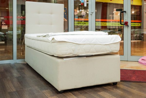 KREVET 90X200 HOTEL 1/1 1 KREVET 90X200 HOTEL 1/1